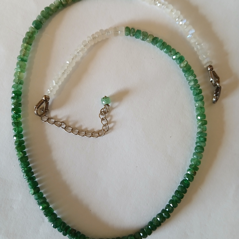 Emerald And Moonstone Necklace💚🤍